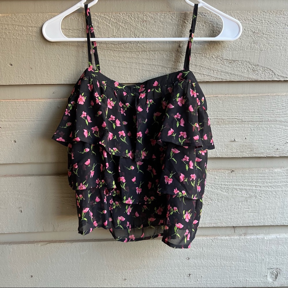 *NWT* Forever 21 black floral strapped top